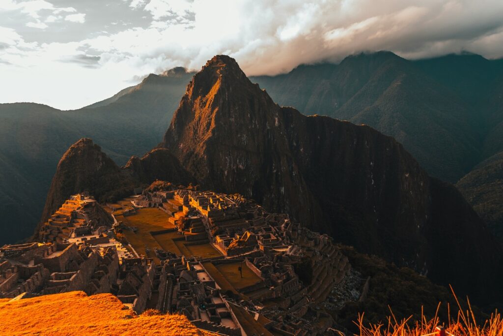 montagna sacra di machu picchu. Viaggi di nozze combinati Perù e Aruba