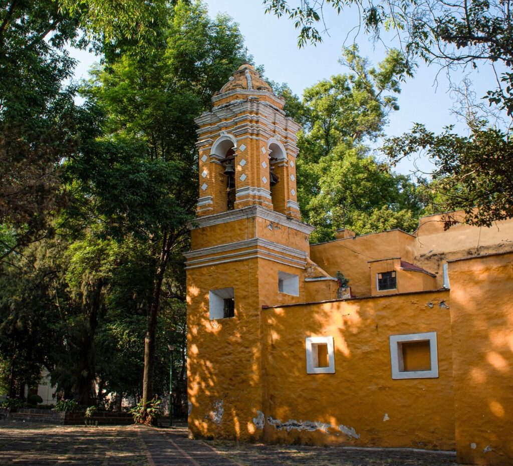 Strade colorate del quartiere Coyoacán a Città del Messico